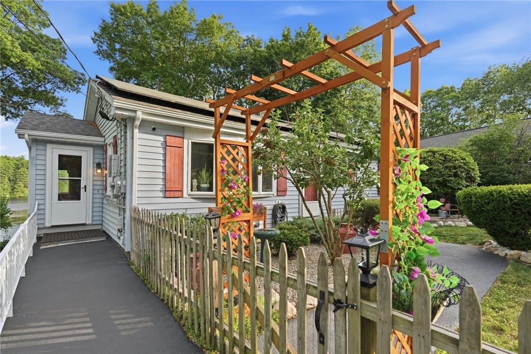 55 Slater Drive, Burrillville, RI 02830 55 Slater Drive, Burrillville, RI 02830