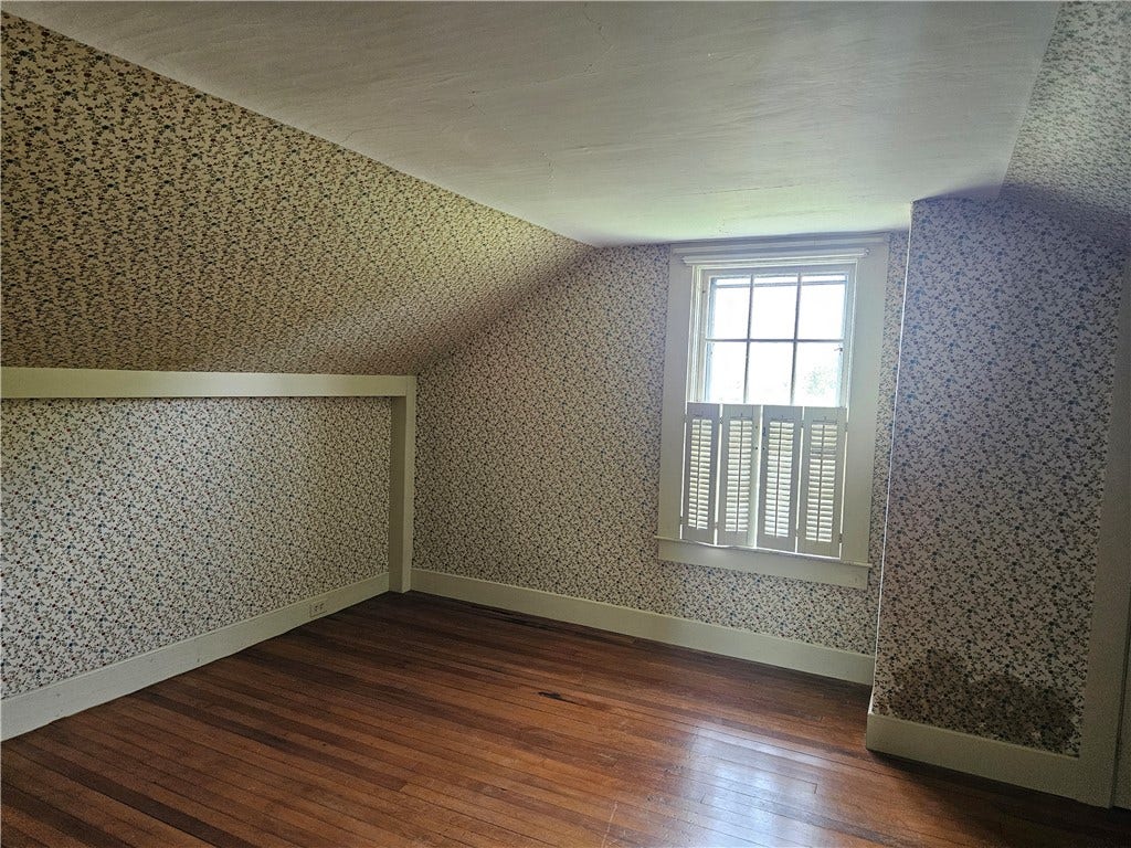 103 Fogland Road, Tiverton, RI 02878 103 Fogland Road, Tiverton, RI 02878