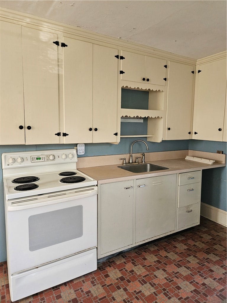103 Fogland Road, Tiverton, RI 02878 103 Fogland Road, Tiverton, RI 02878