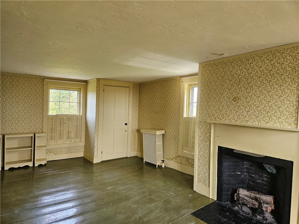 103 Fogland Road, Tiverton, RI 02878 103 Fogland Road, Tiverton, RI 02878