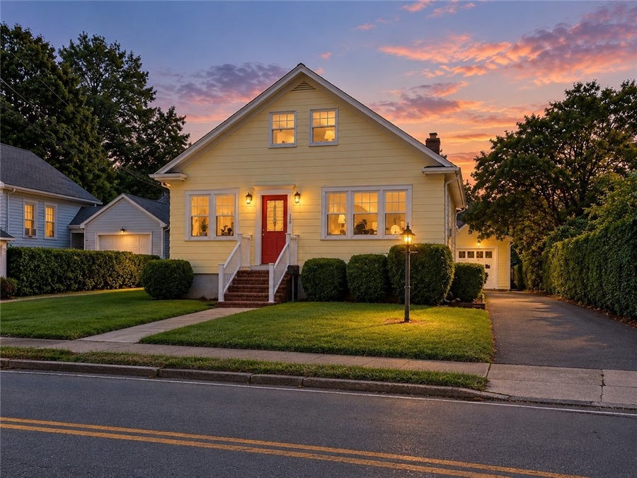 Property photo for 520 Middle Highway, Barrington, RI