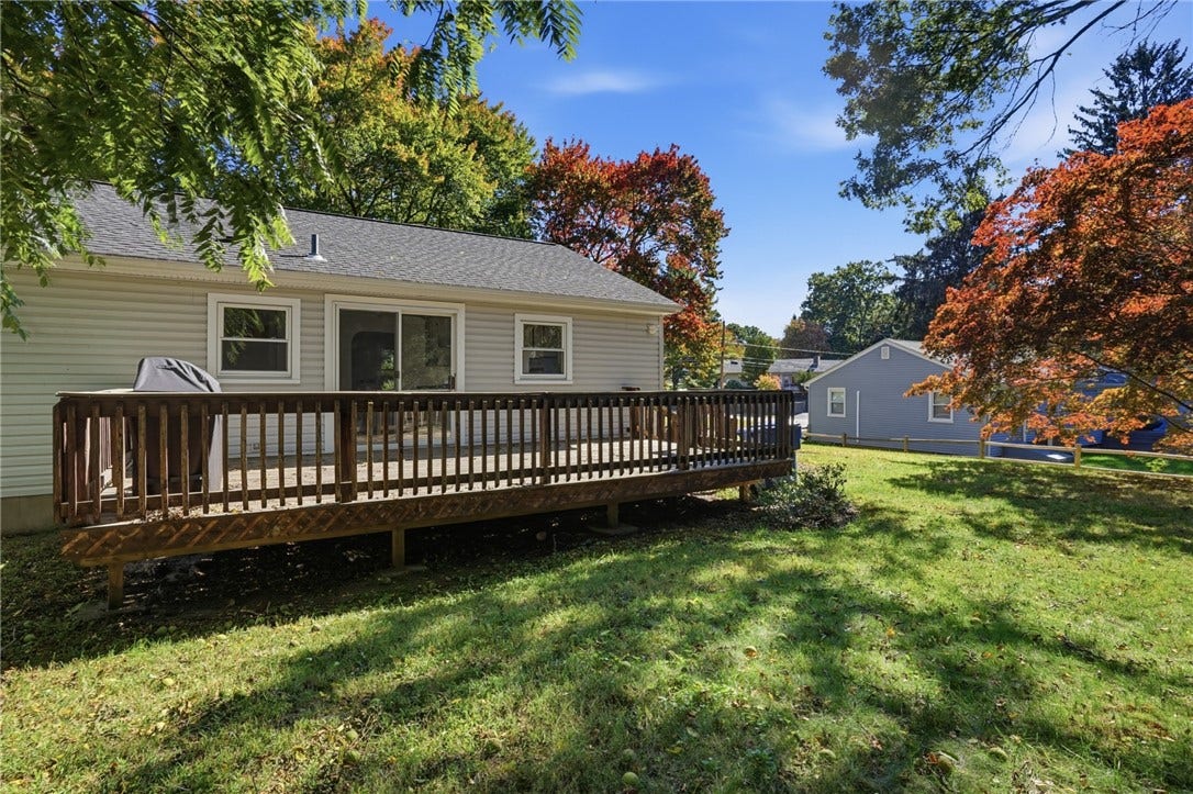 73 Pequot Trail, East Greenwich, RI 02818 73 Pequot Trail, East Greenwich, RI 02818
