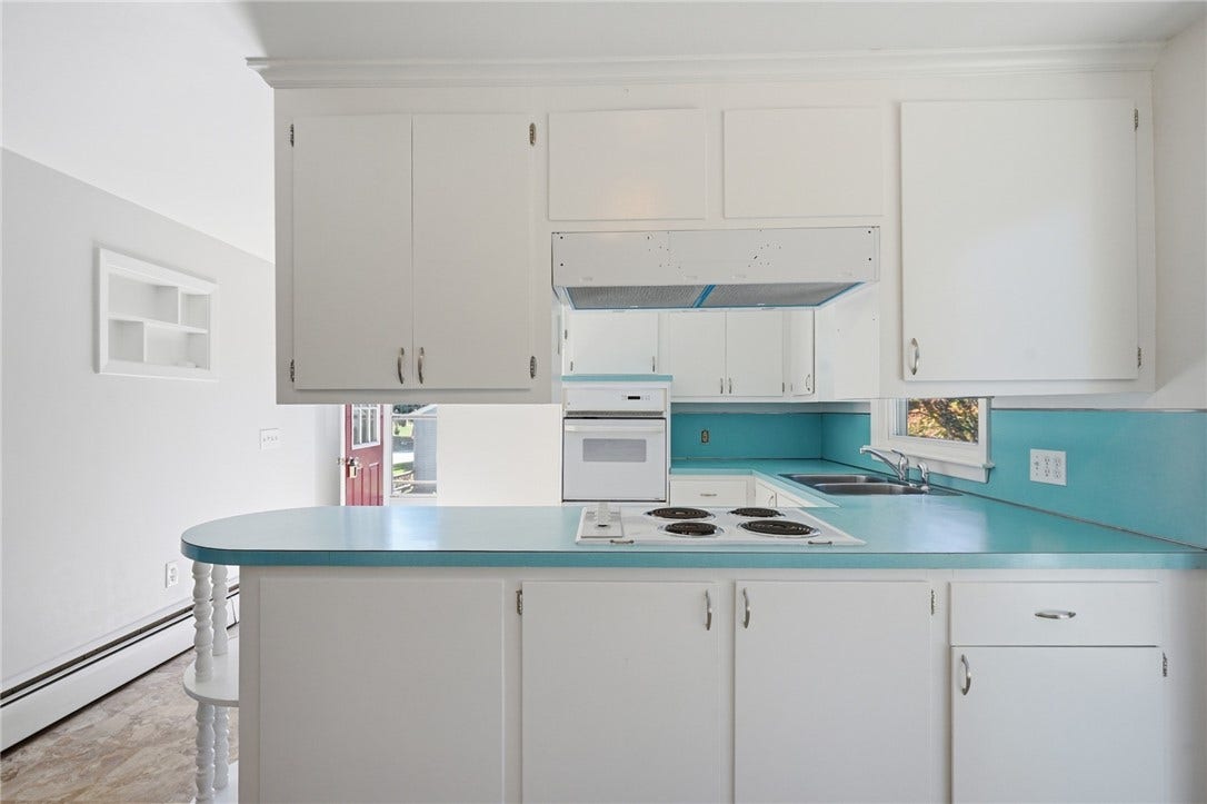 73 Pequot Trail, East Greenwich, RI 02818 73 Pequot Trail, East Greenwich, RI 02818