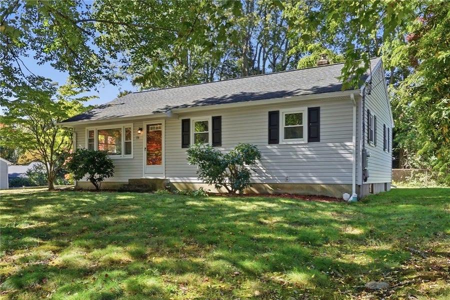 Property photo for 73 Pequot Trail, East Greenwich, RI