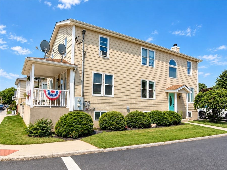Property photo for 313 State Street Street, #2, Bristol, RI