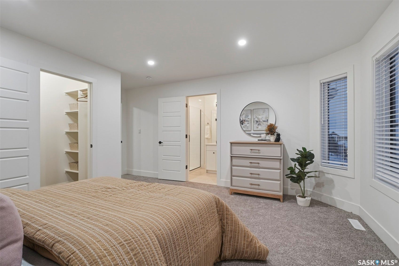 3220 11th Street W, #135, Saskatoon SK S7M 5M4