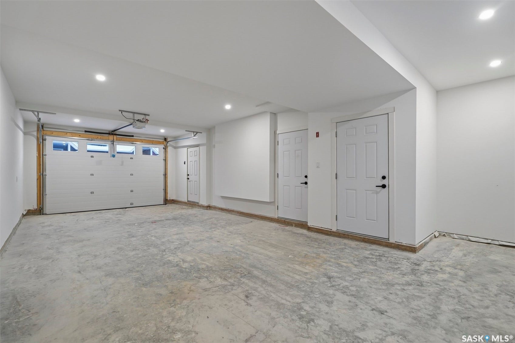 3220 11th Street W, #135, Saskatoon SK S7M 5M4
