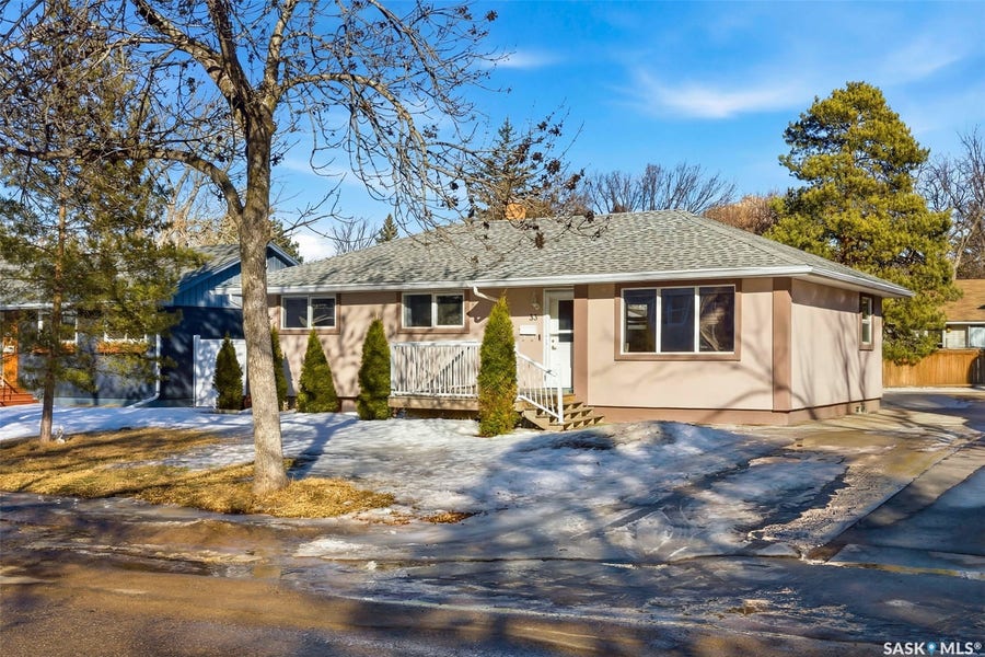 Property photo for 33 Scott Street, Regina SK