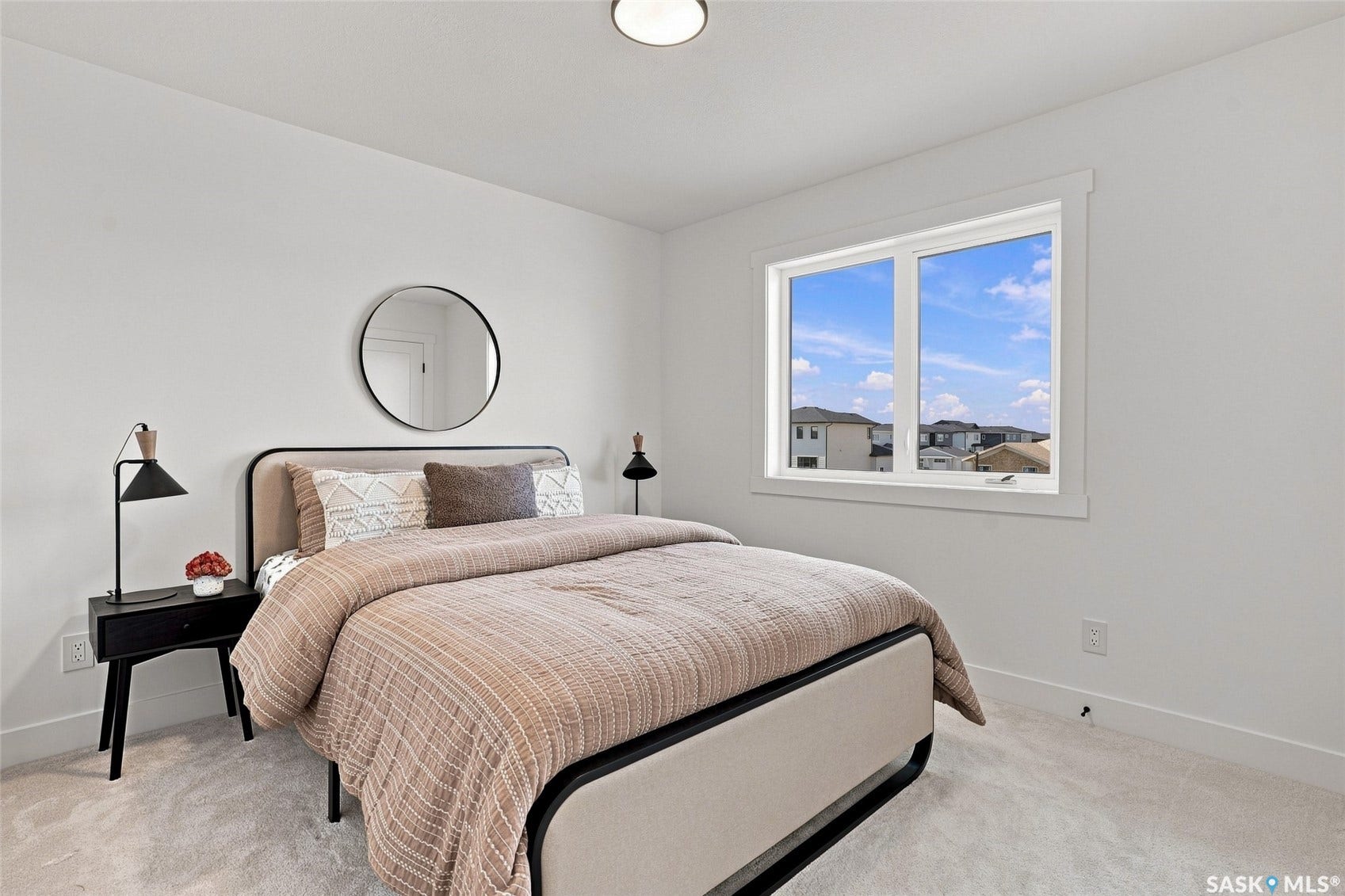 102 Cockcroft Manor, Saskatoon SK S7V 1Y5