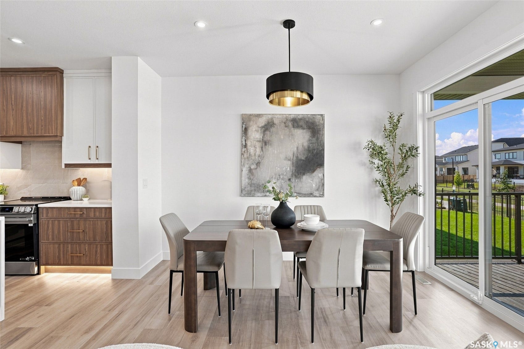 102 Cockcroft Manor, Saskatoon SK S7V 1Y5
