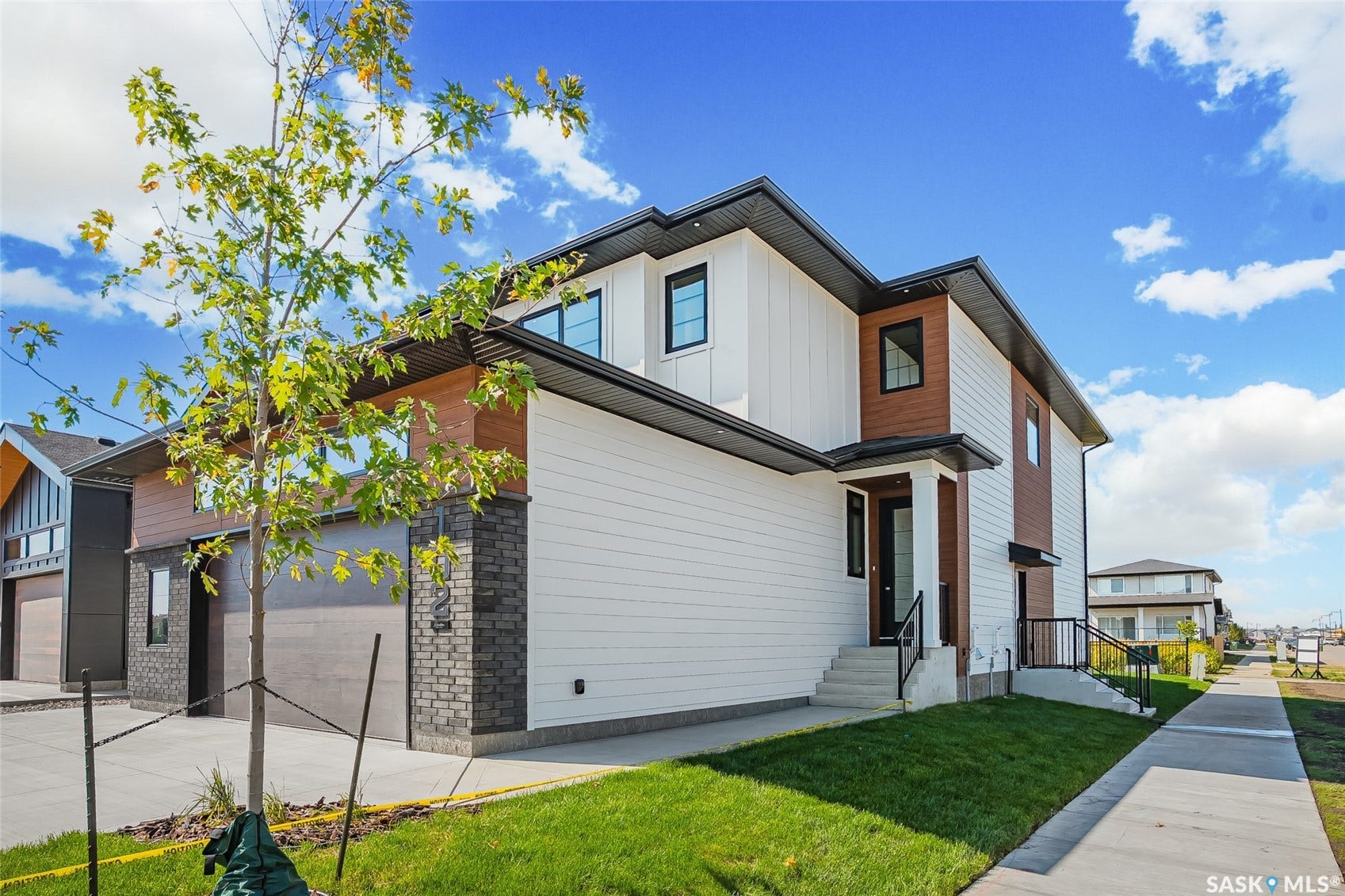 102 Cockcroft Manor, Saskatoon SK S7V 1Y5