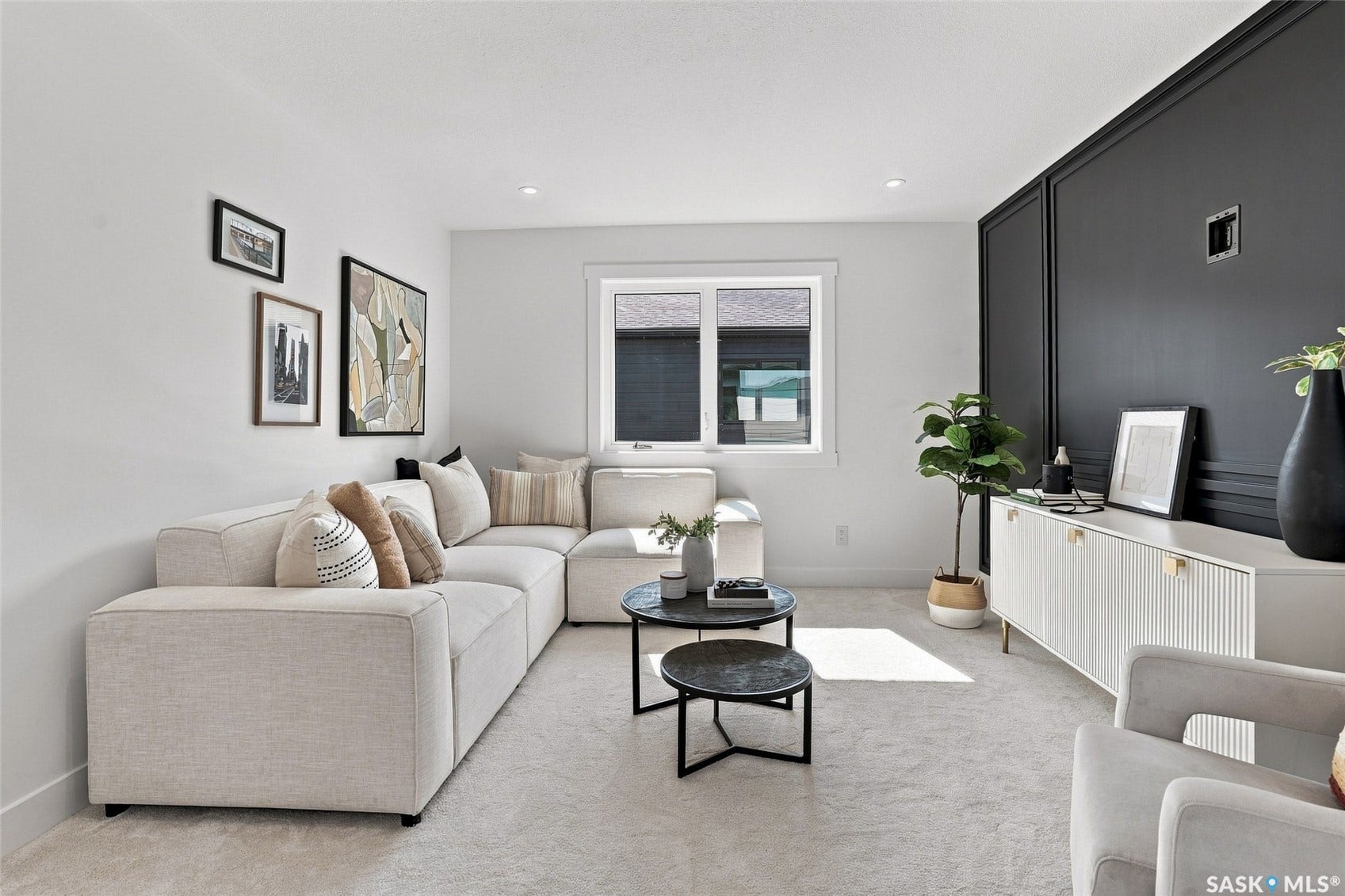 102 Cockcroft Manor, Saskatoon SK S7V 1Y5