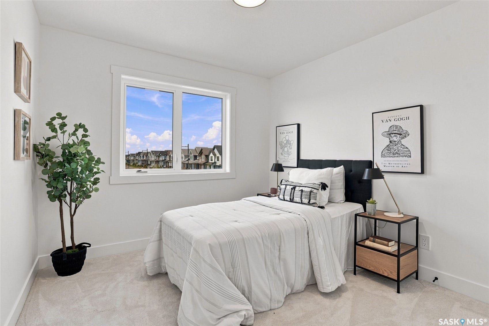102 Cockcroft Manor, Saskatoon SK S7V 1Y5
