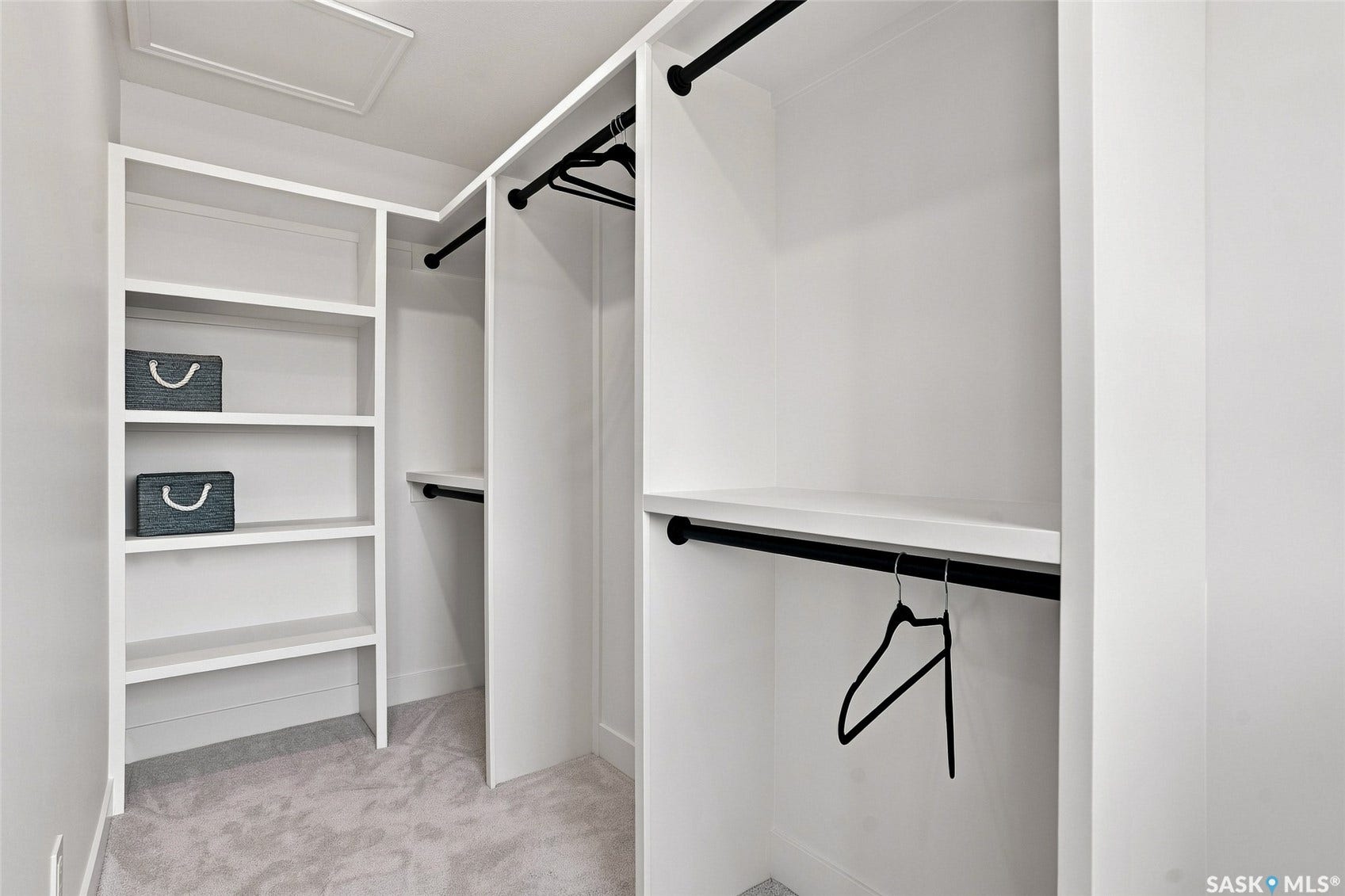 102 Cockcroft Manor, Saskatoon SK S7V 1Y5