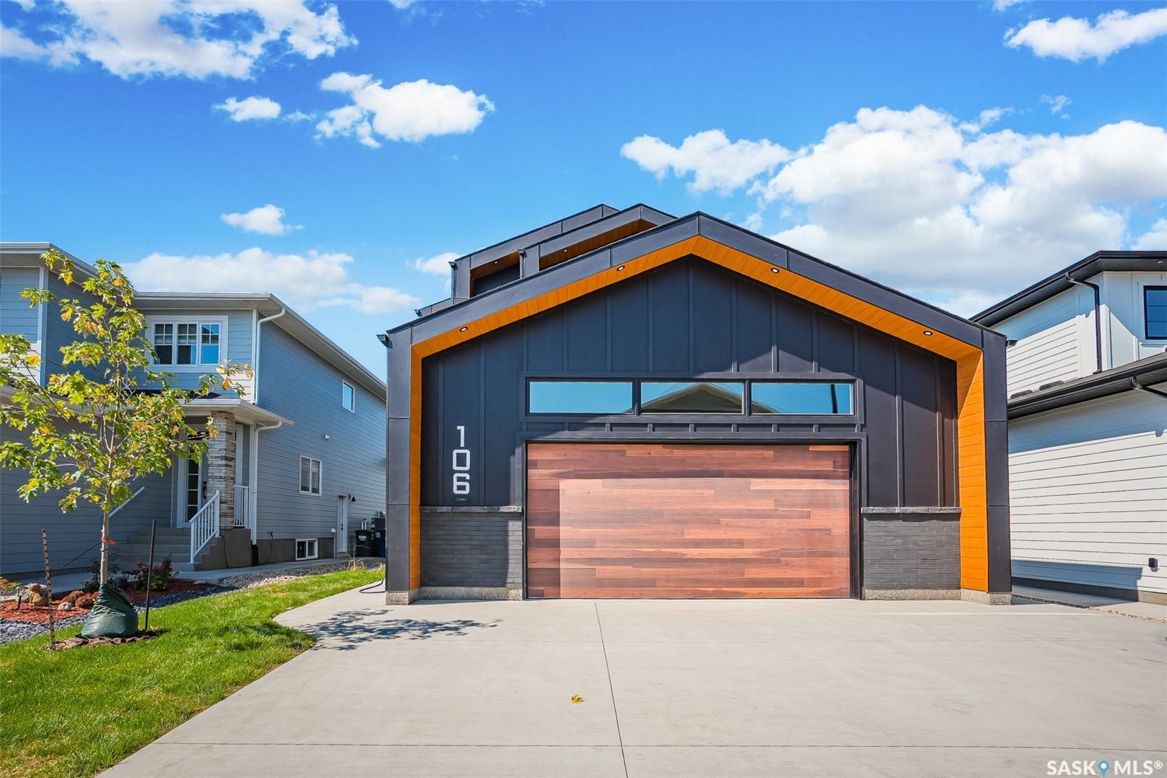 106 Cockcroft Manor, Saskatoon SK S7V 1Y5