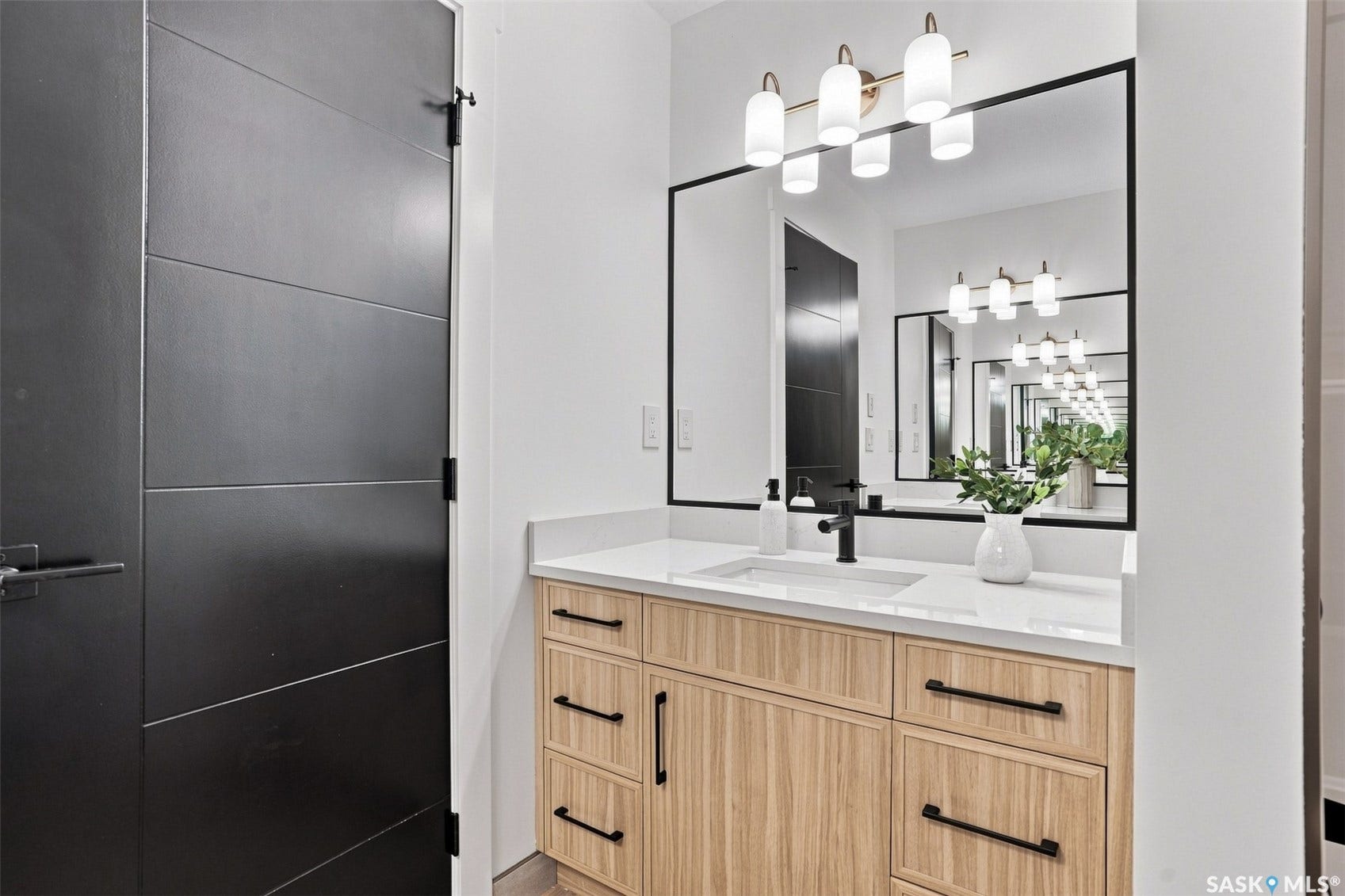 106 Cockcroft Manor, Saskatoon SK S7V 1Y5