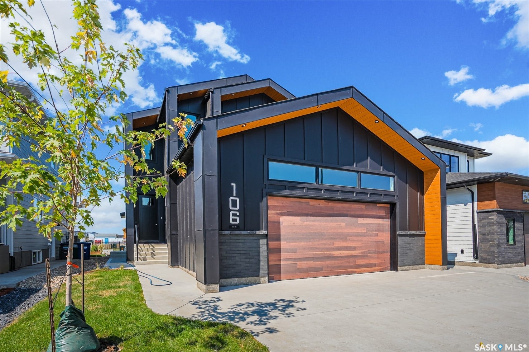 106 Cockcroft Manor, Saskatoon SK S7V 1Y5