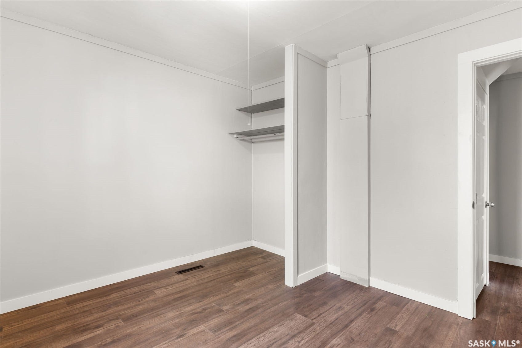1247 King Street, Regina SK S4T 4G1