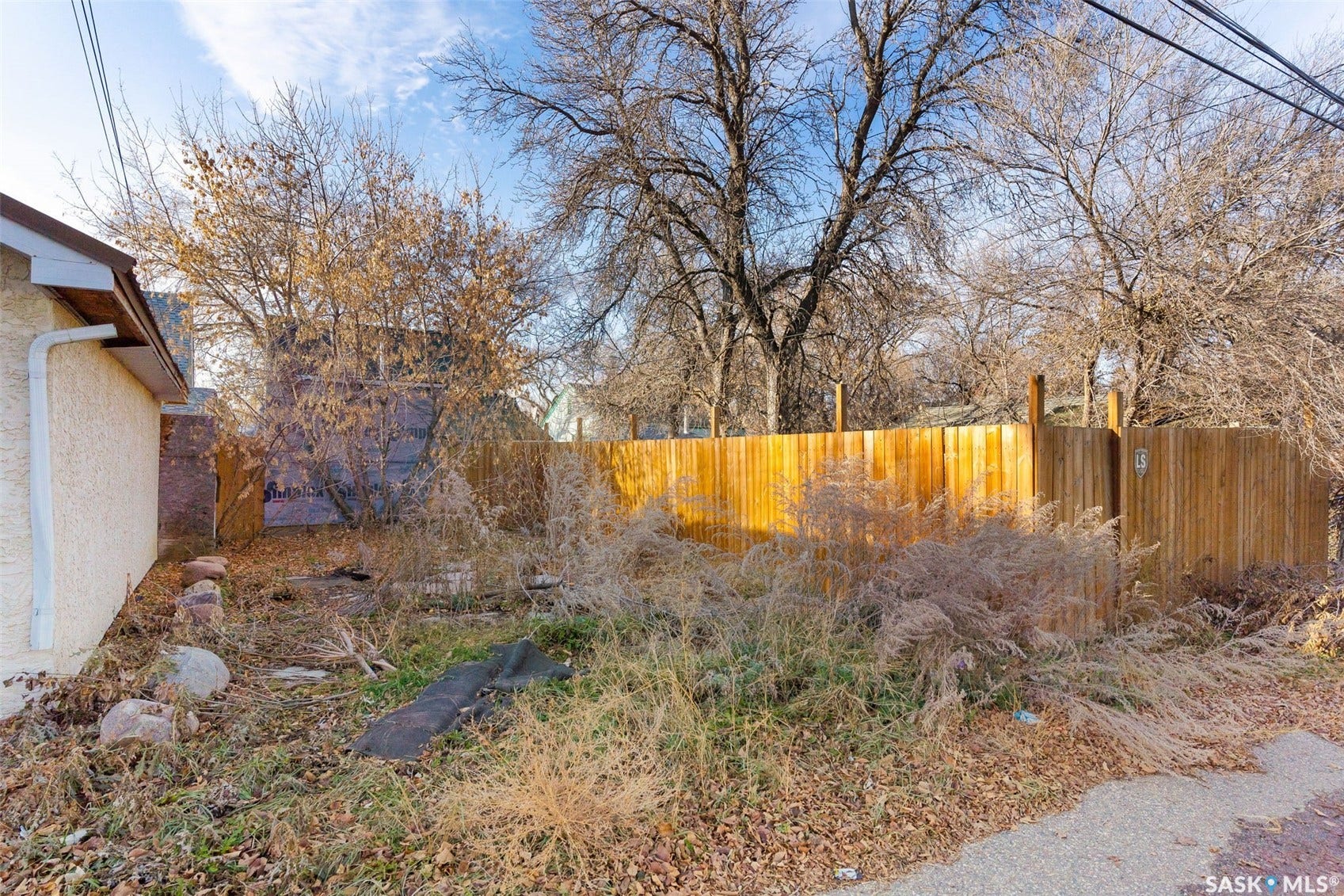 1247 King Street, Regina SK S4T 4G1