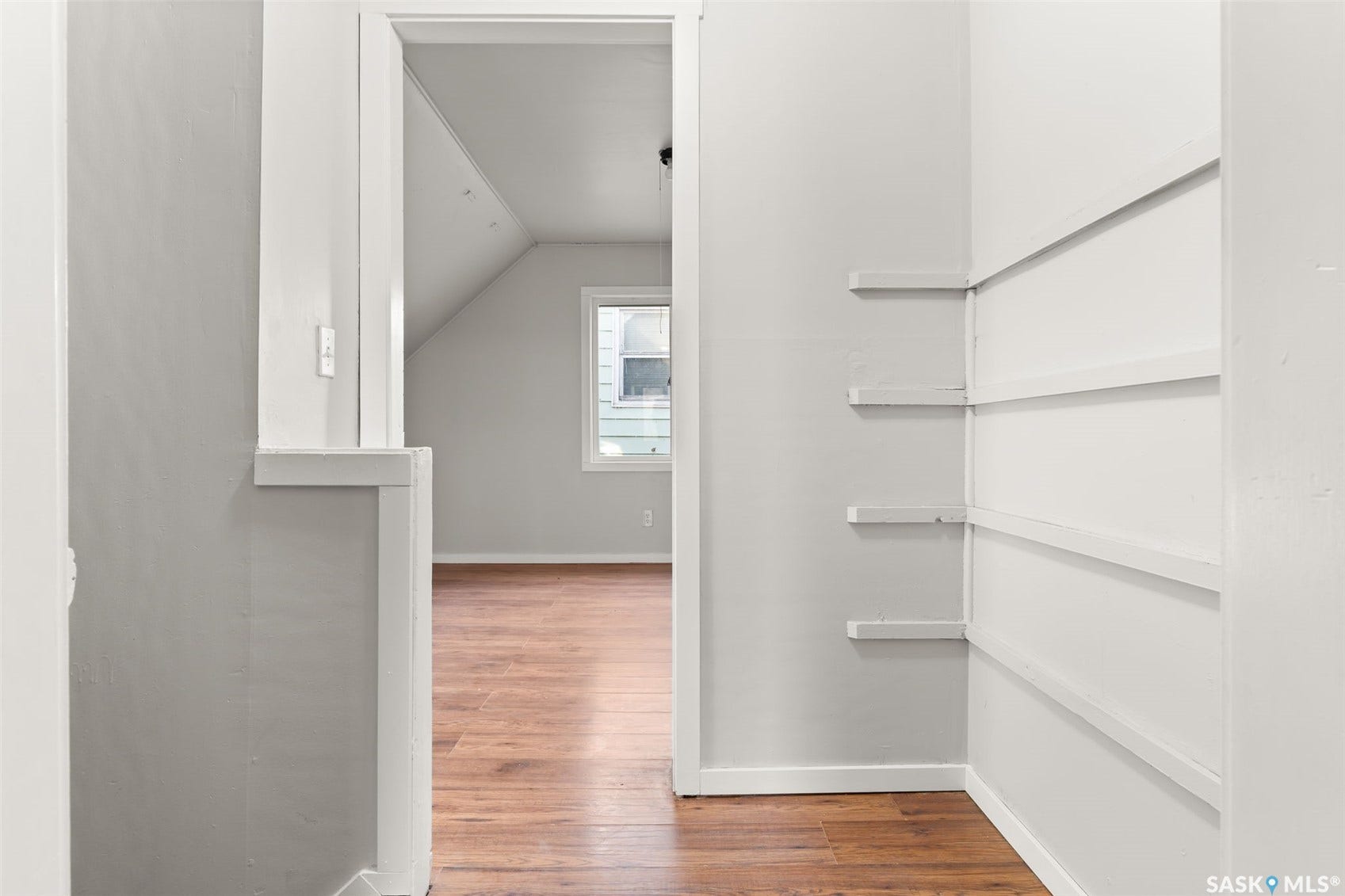 1247 King Street, Regina SK S4T 4G1