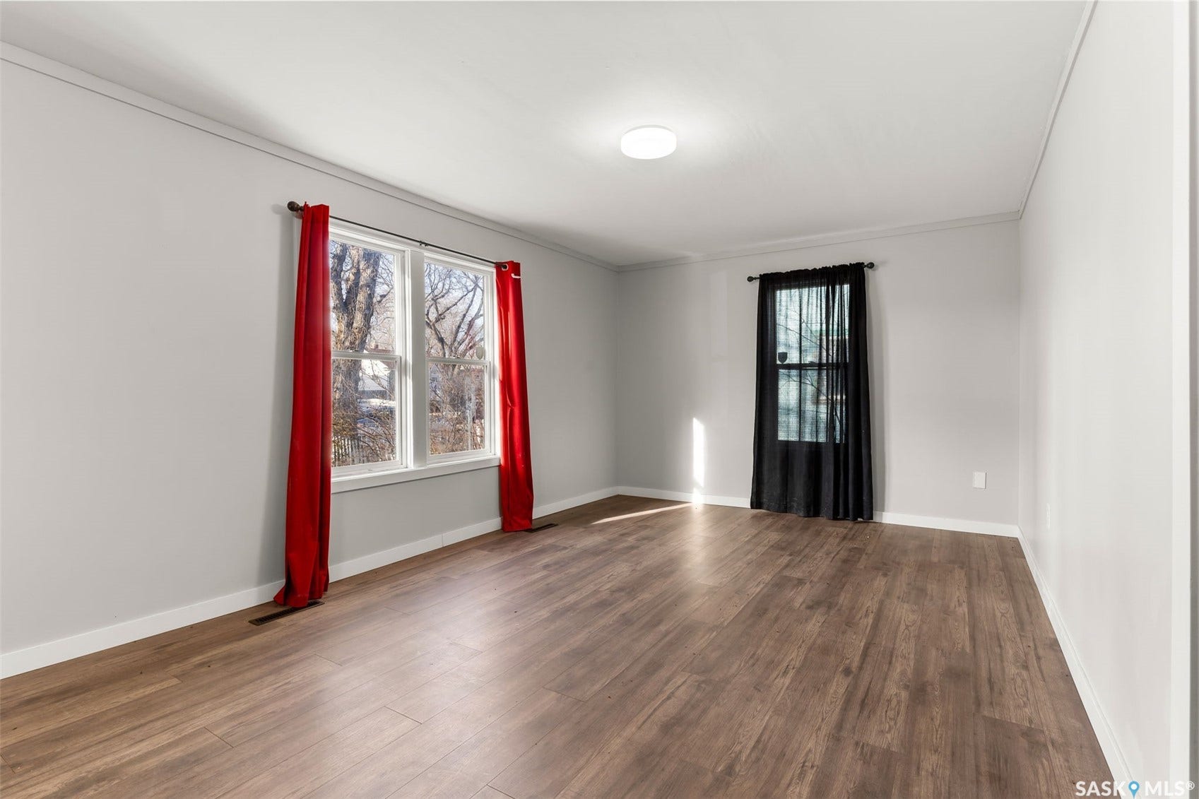 1247 King Street, Regina SK S4T 4G1