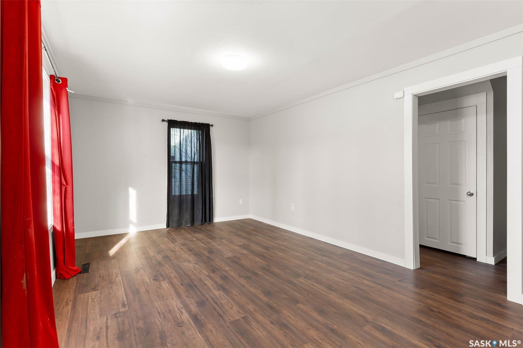 1247 King Street, Regina SK S4T 4G1