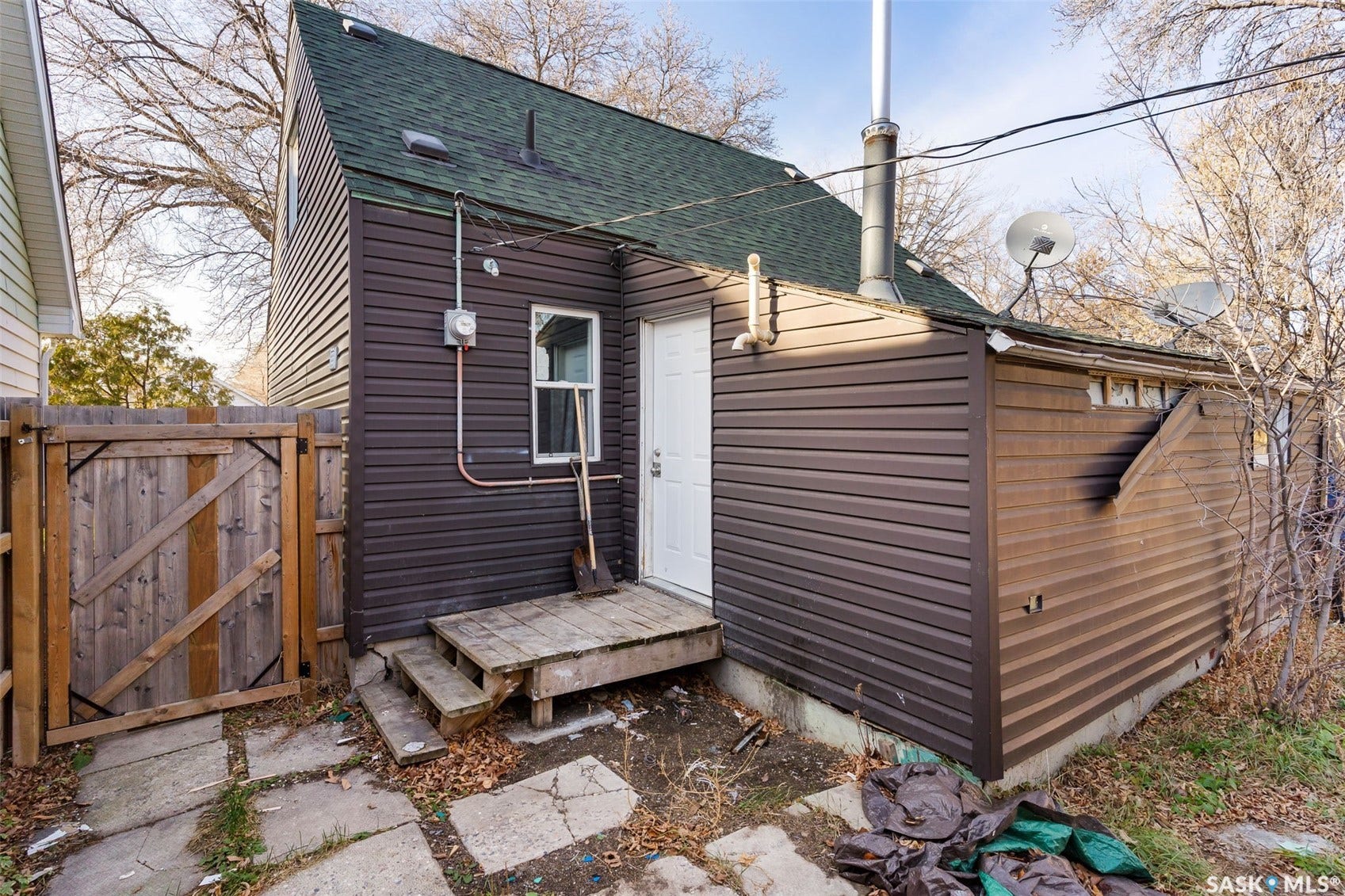 1247 King Street, Regina SK S4T 4G1