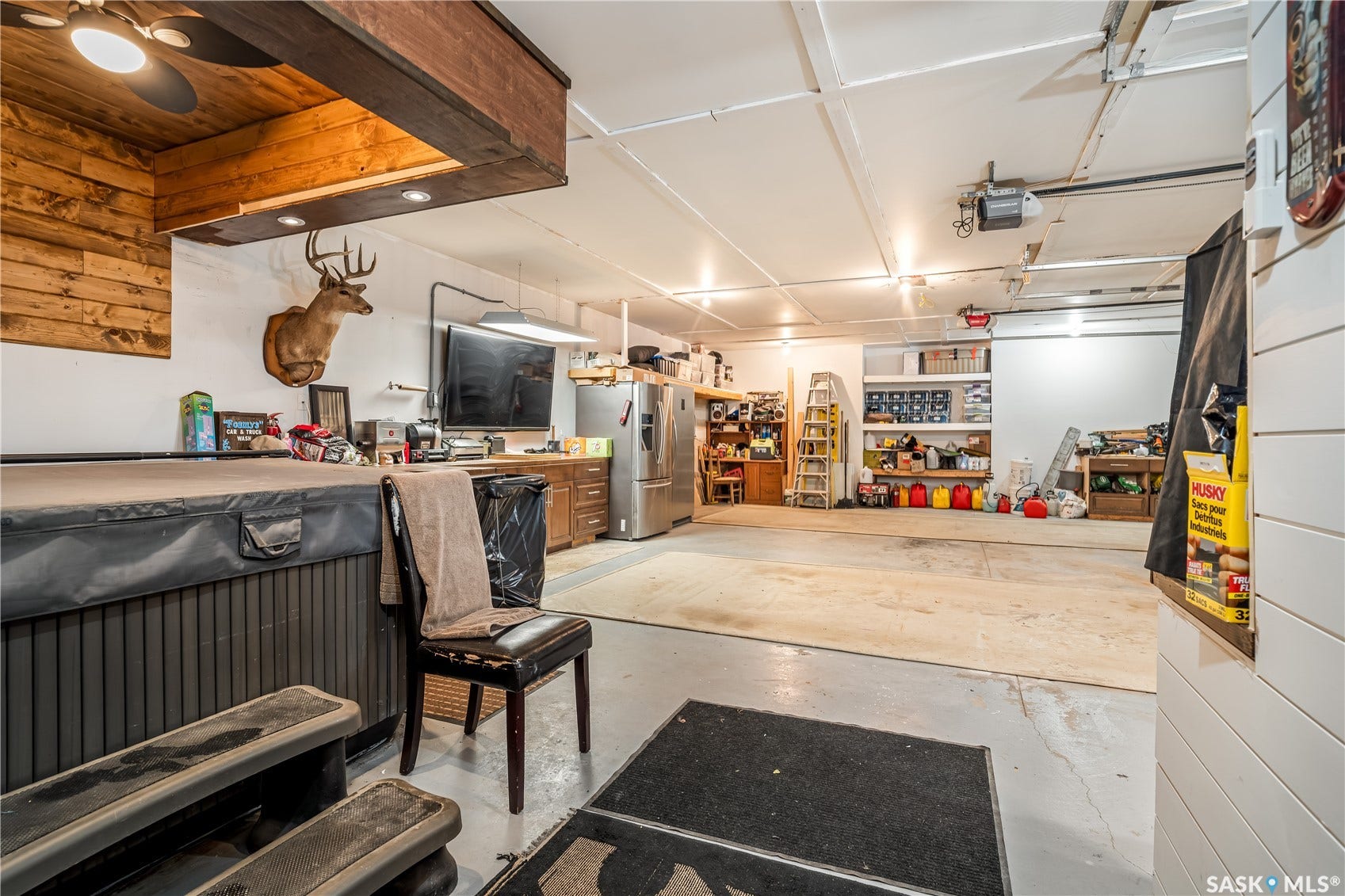 Hot tub area in garage