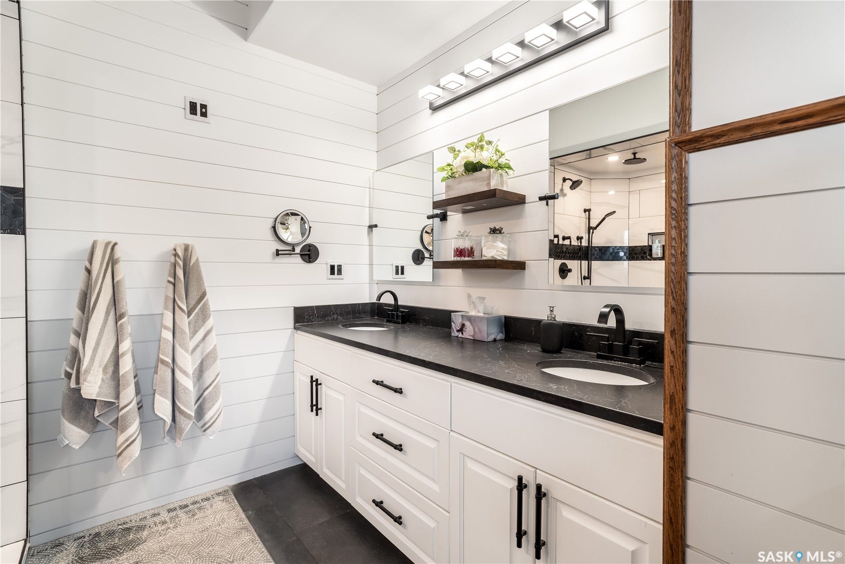 Primary ensuite