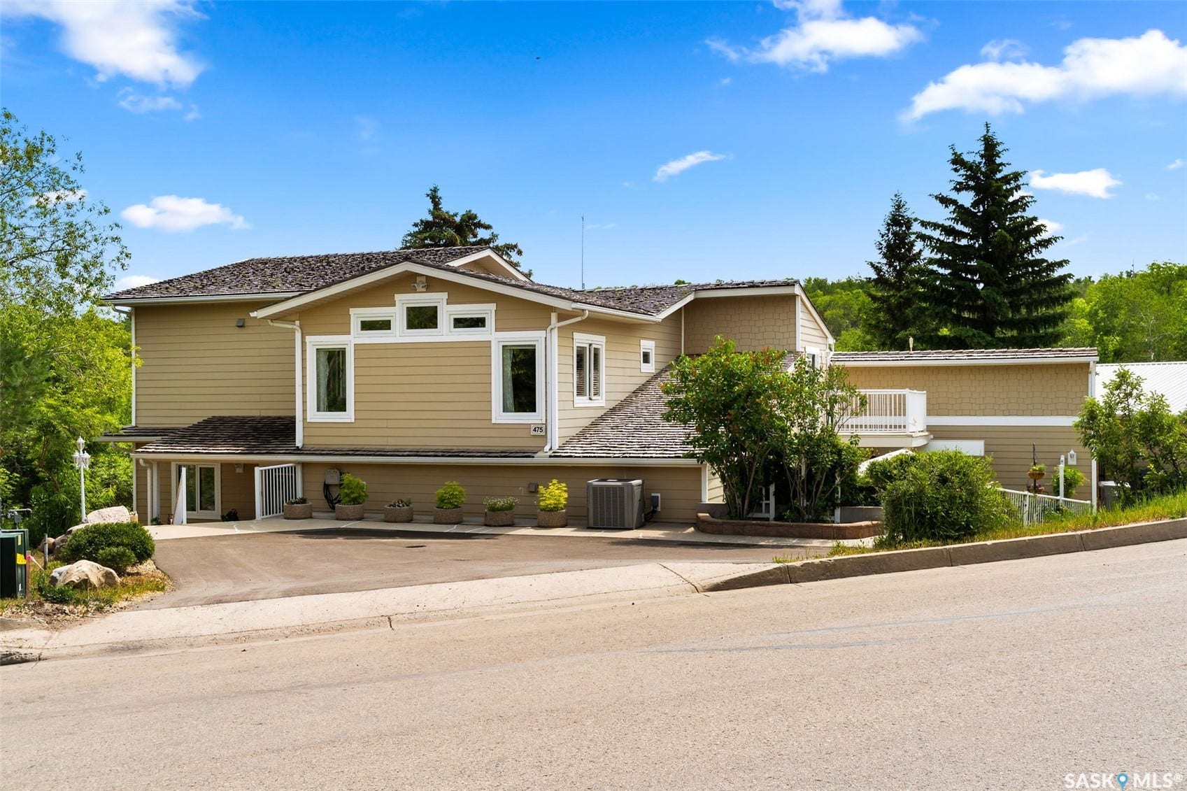 475 James Street S, Lumsden SK S0G 3C0
