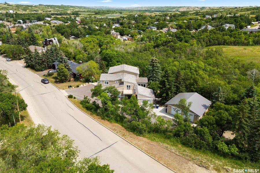 Property photo for 475 James Street S, Lumsden SK