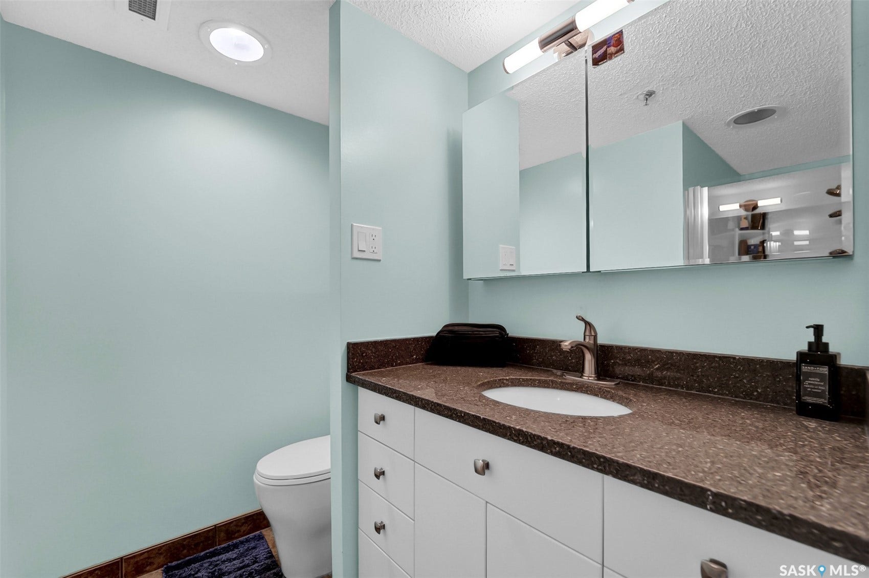 315 5th Avenue N, #2001, Saskatoon SK S7K 5Z8