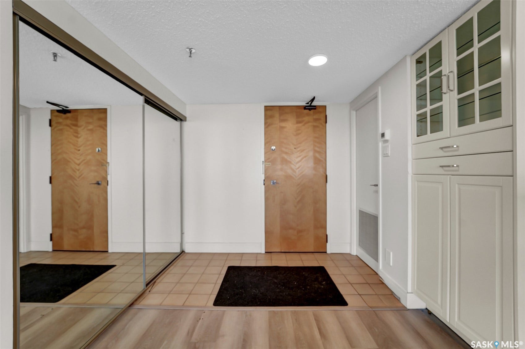 315 5th Avenue N, #2001, Saskatoon SK S7K 5Z8