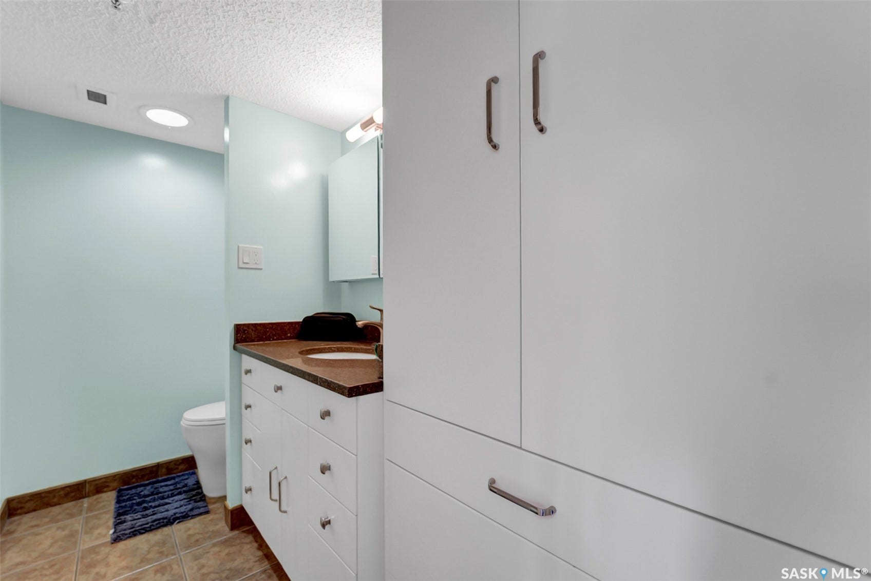 315 5th Avenue N, #2001, Saskatoon SK S7K 5Z8