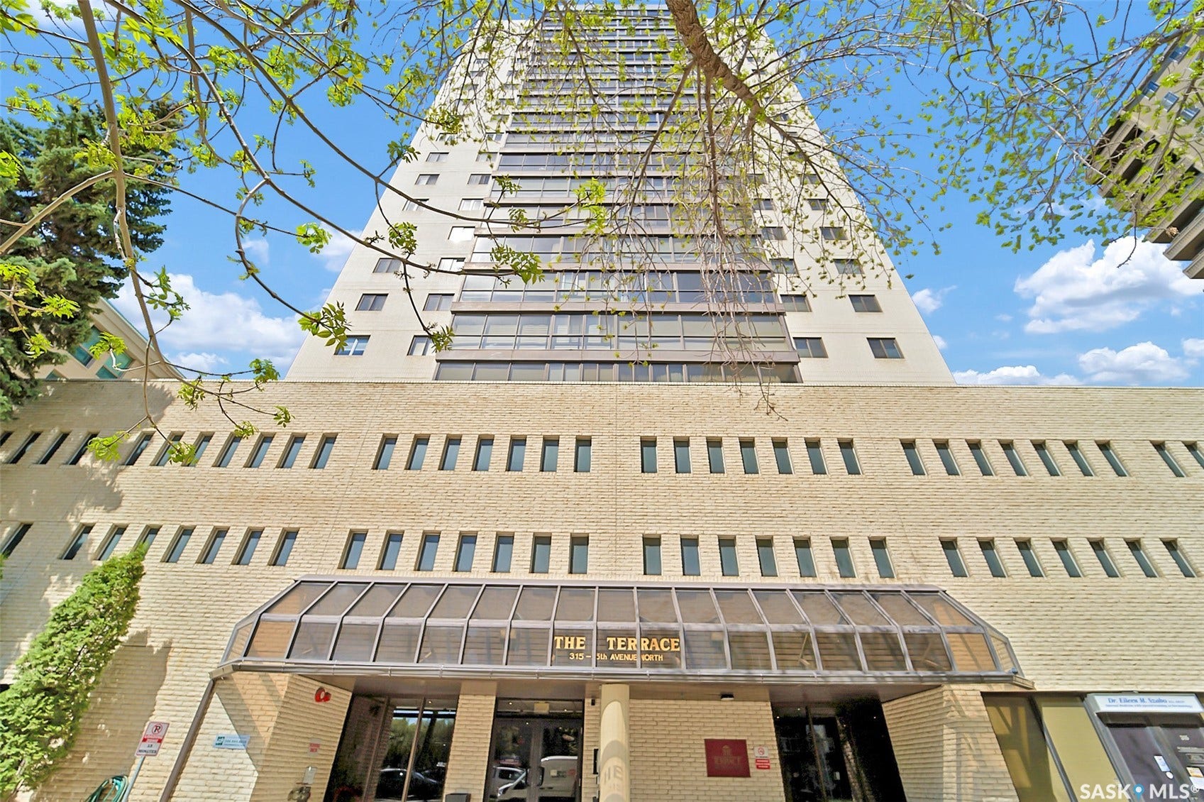 315 5th Avenue N, #2001, Saskatoon SK S7K 5Z8