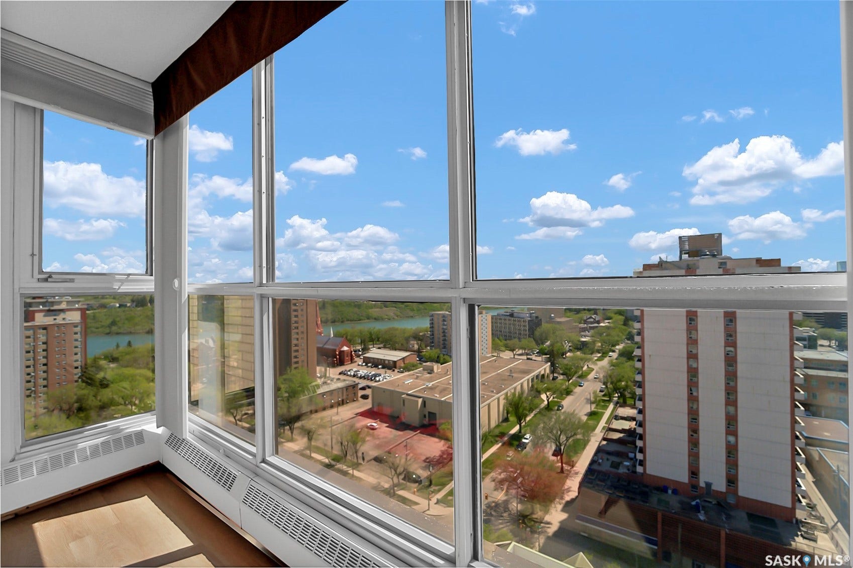 315 5th Avenue N, #2001, Saskatoon SK S7K 5Z8