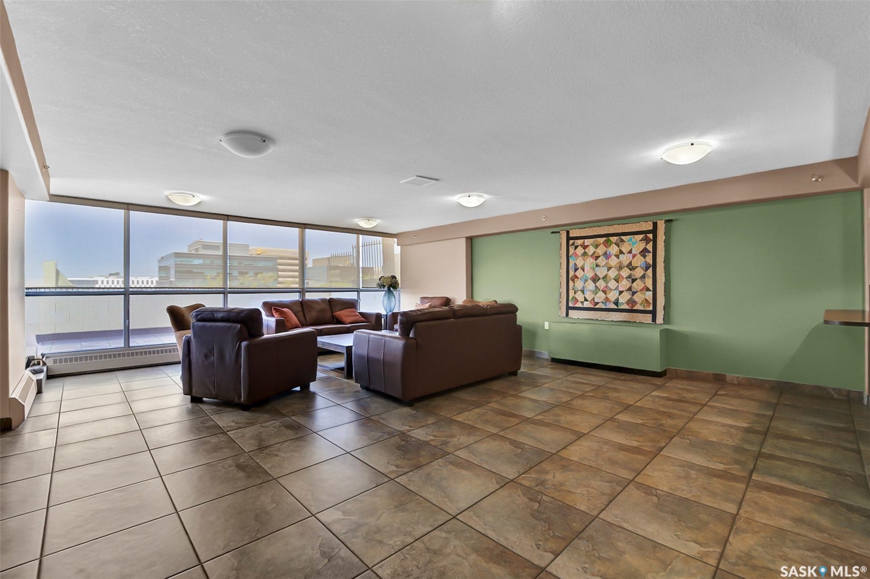 315 5th Avenue N, #2001, Saskatoon SK S7K 5Z8