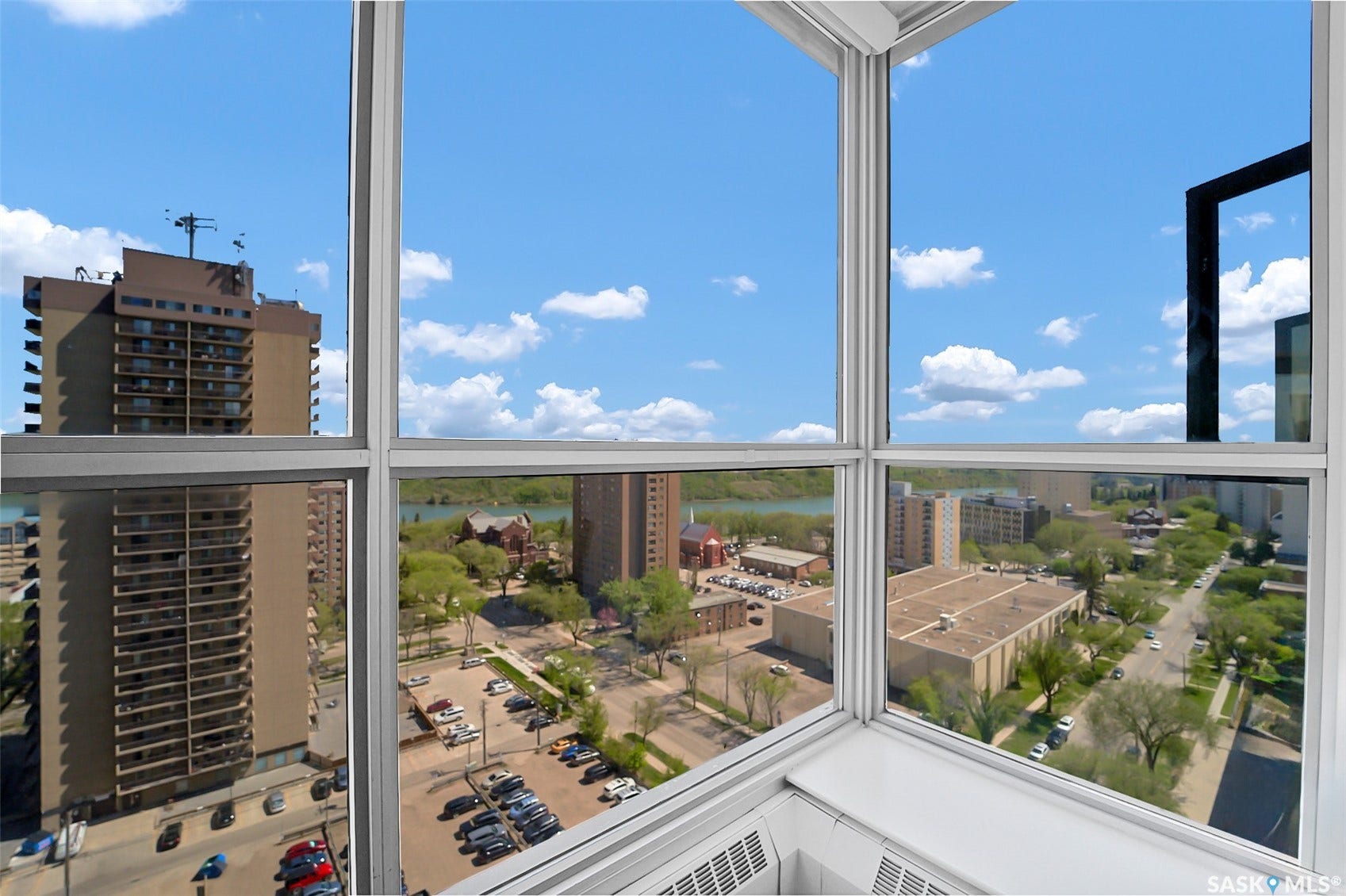 315 5th Avenue N, #2001, Saskatoon SK S7K 5Z8