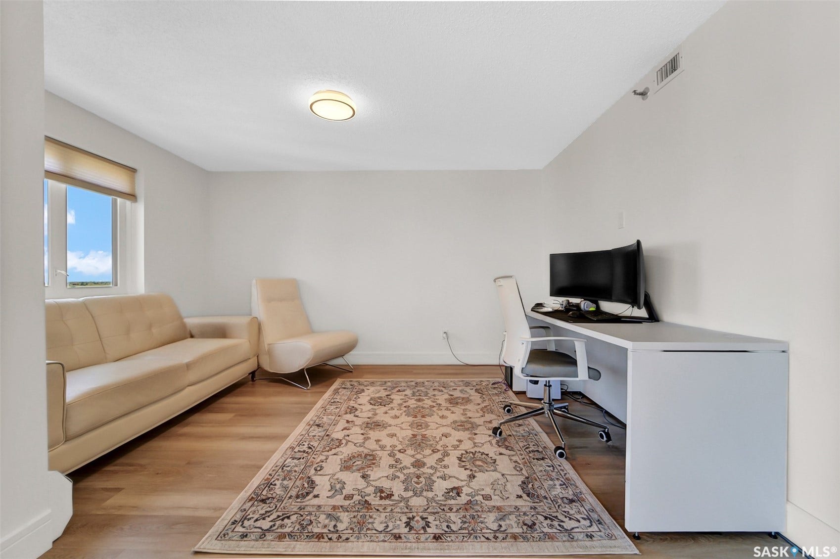 315 5th Avenue N, #2001, Saskatoon SK S7K 5Z8