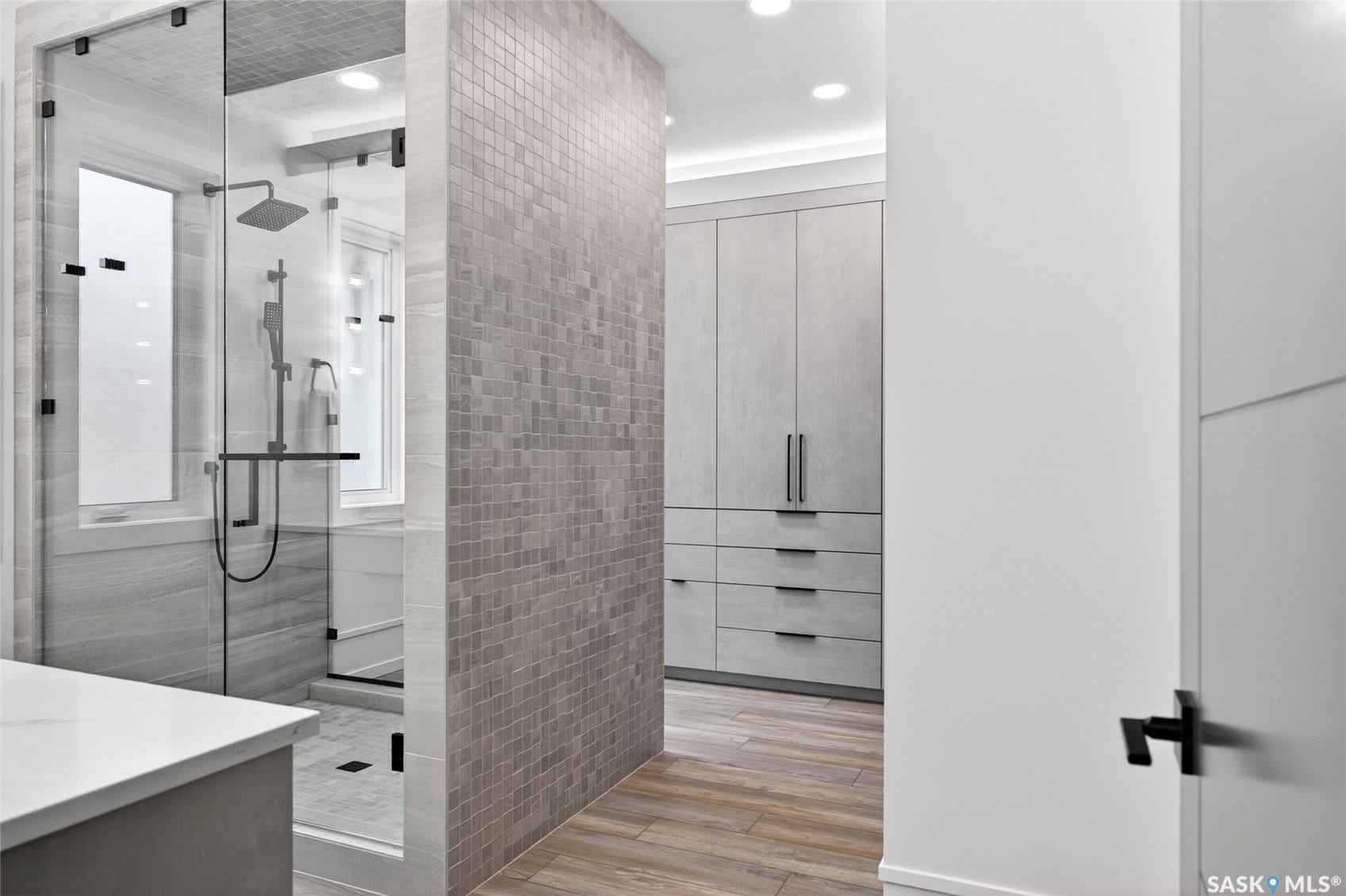 428 Woolf Bend, Saskatoon SK S7W 1E5