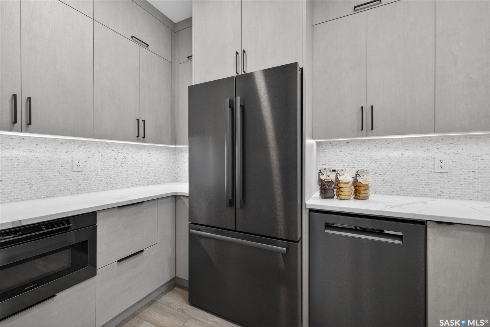 428 Woolf Bend, Saskatoon SK S7W 1E5