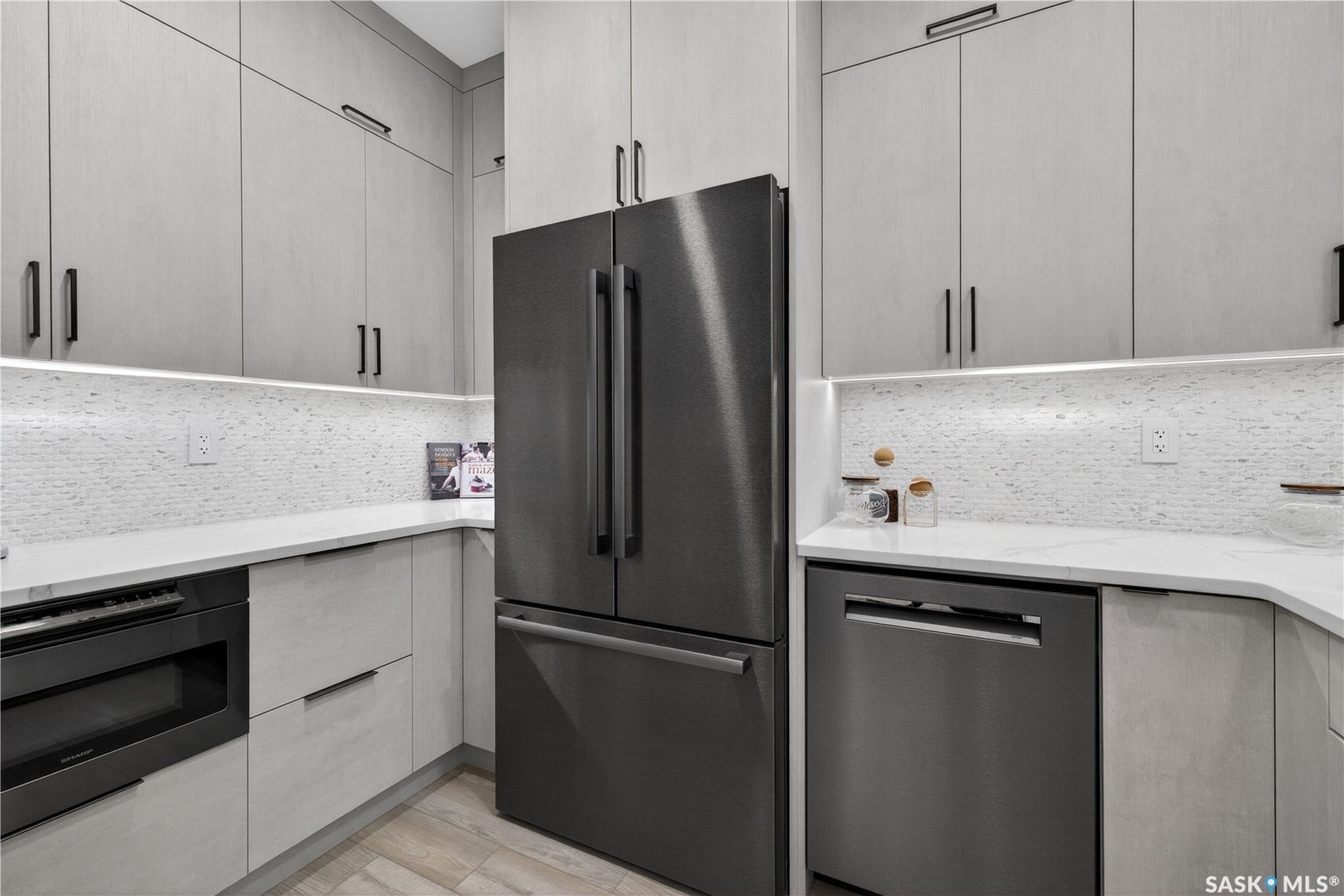 428 Woolf Bend, Saskatoon SK S7W 1E5