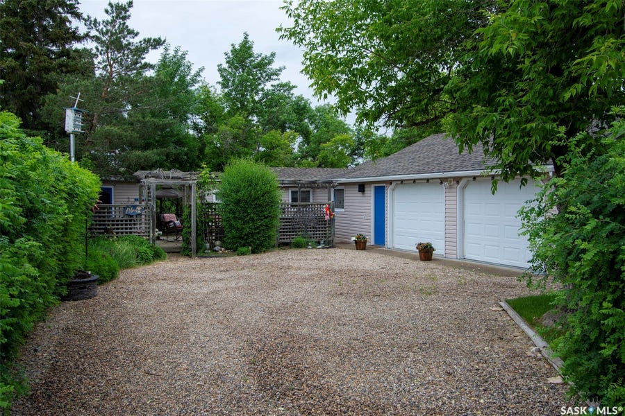 Property photo for 106 Nicoll Avenue, Regina Beach SK