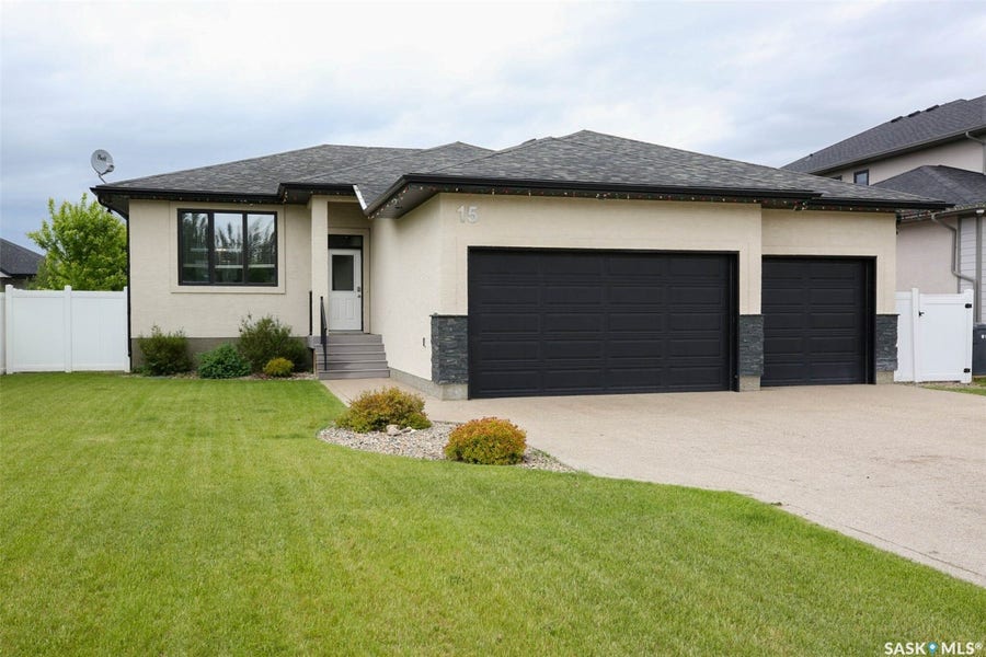 Property photo for 15 Yale Place, White City SK