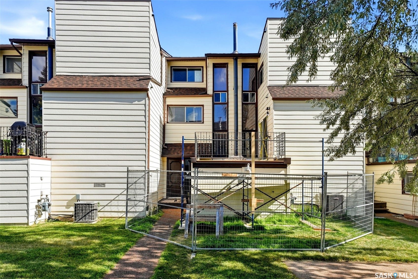 5056 10th Avenue, Regina SK S4T 7P4