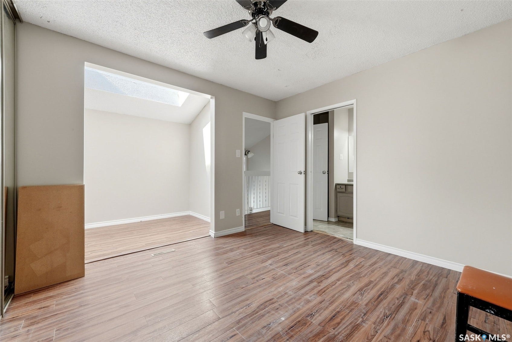 5056 10th Avenue, Regina SK S4T 7P4