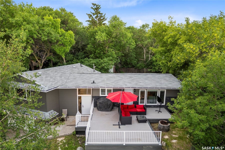 Property photo for 342 4th Street E, Regina Beach SK