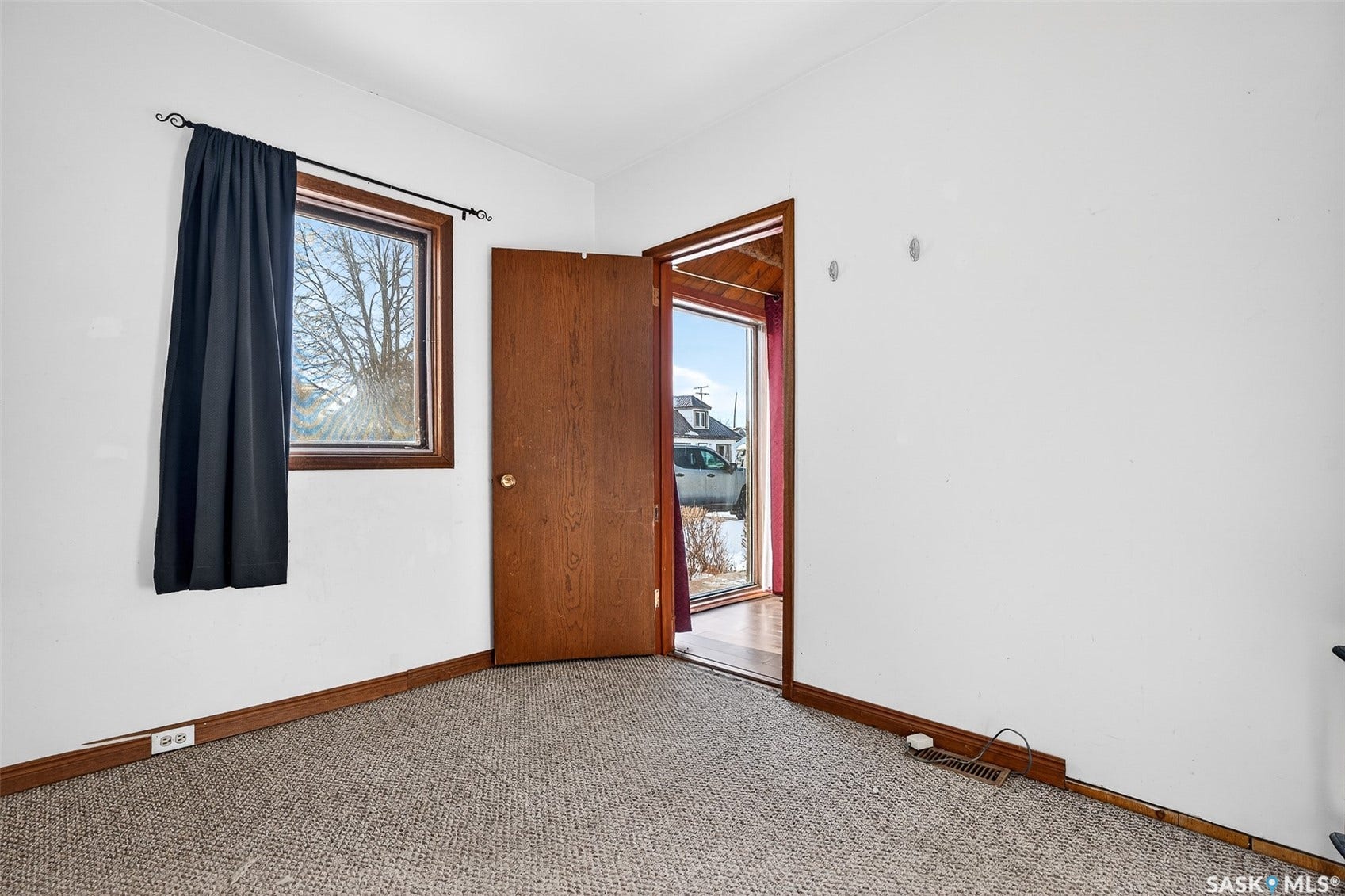 528 Ominica Street E, Moose Jaw SK S6H 0H3