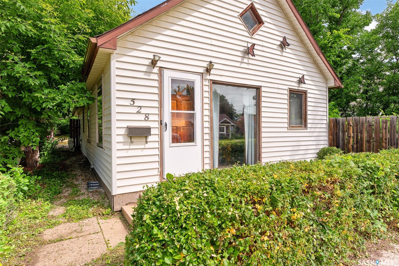 528 Ominica Street E, Moose Jaw SK S6H 0H3