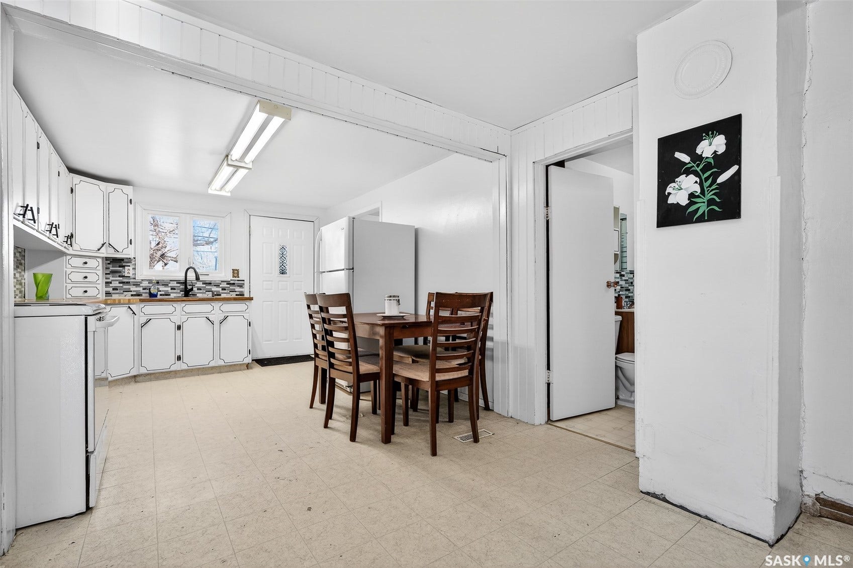 528 Ominica Street E, Moose Jaw SK S6H 0H3